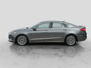 Sedán de 4 puertas Ford Fusion 2017 AWD Titanium