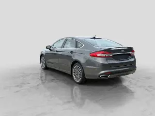 Sedán de 4 puertas Ford Fusion 2017 AWD Titanium