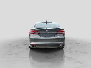 Sedán de 4 puertas Ford Fusion 2017 AWD Titanium