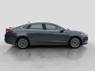 Sedán de 4 puertas Ford Fusion 2017 AWD Titanium