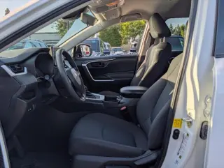 Toyota RAV4 2021 LE SUV de 4 puertas