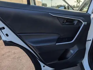 Toyota RAV4 2021 LE SUV de 4 puertas