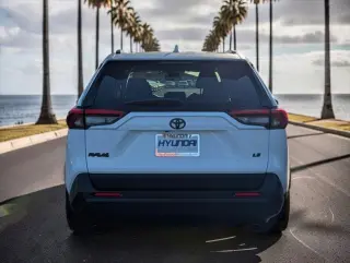 Toyota RAV4 2021 LE SUV de 4 puertas