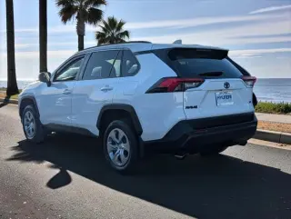 Toyota RAV4 2021 LE SUV de 4 puertas