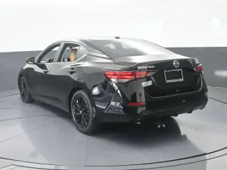 Nissan Sentra 2023 SV Sedán 4 puertas