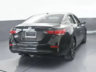 Nissan Sentra 2023 SV Sedán 4 puertas