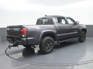 Toyota Tacoma 2022 4x2 TRD Off-Road 4 puertas Doble Cabina 5.0 pies SB