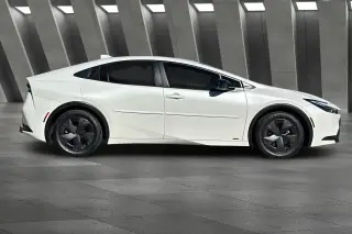 Toyota Prius 2023 AWD LE Hatchback de 4 puertas