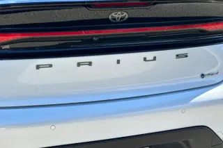 Toyota Prius 2023 AWD LE Hatchback de 4 puertas