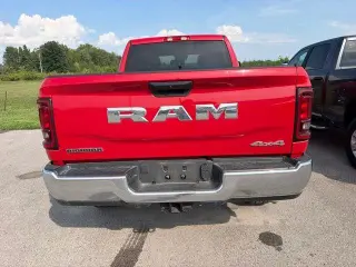Ram 2500 2026 4x4 Big Horn 4 puertas Crew Cab Caja Corta de 6.3 pies