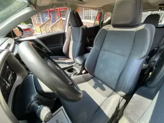 Toyota RAV4 2016 XLE SUV de 4 puertas