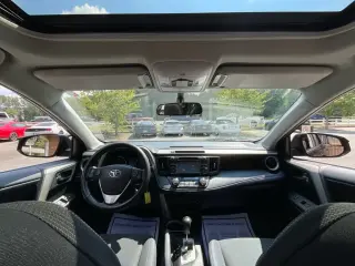Toyota RAV4 2016 XLE SUV de 4 puertas
