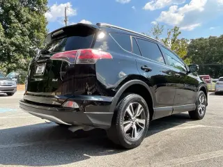 Toyota RAV4 2016 XLE SUV de 4 puertas