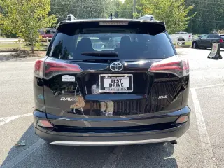 Toyota RAV4 2016 XLE SUV de 4 puertas