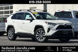 Toyota RAV4 2021 XLE Premium SUV de 4 puertas