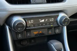 Toyota RAV4 2021 XLE Premium SUV de 4 puertas