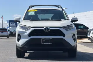 Toyota RAV4 2021 XLE Premium SUV de 4 puertas