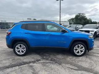 Jeep Compass 2024 4x4 Latitude SUV de 4 puertas