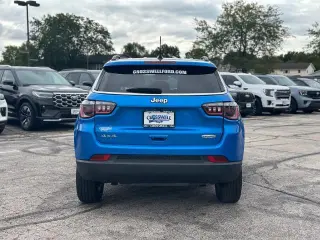 Jeep Compass 2024 4x4 Latitude SUV de 4 puertas