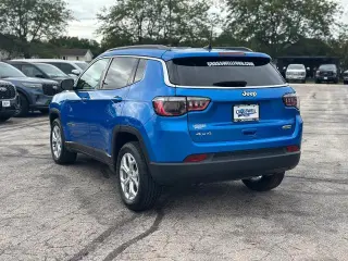 Jeep Compass 2024 4x4 Latitude SUV de 4 puertas