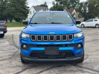 Jeep Compass 2024 4x4 Latitude SUV de 4 puertas