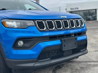 Jeep Compass 2024 4x4 Latitude SUV de 4 puertas