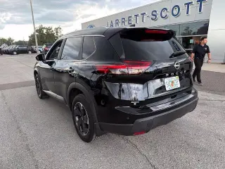 Nissan Rogue 2025 SV 4dr Crossover