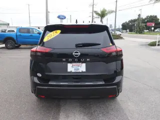 Nissan Rogue 2025 SV 4dr Crossover