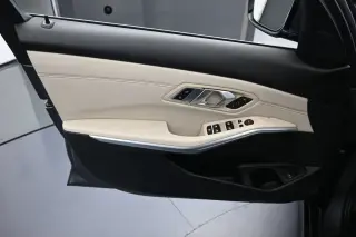 Sedán BMW 3 Series 2020 330i 4 puertas