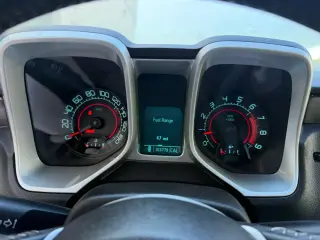 Chevrolet Camaro 2010 SS 2dr Coupe w/2SS