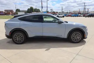 Ford Mustang Mach-E 2024 AWD Premium 4dr SUV
