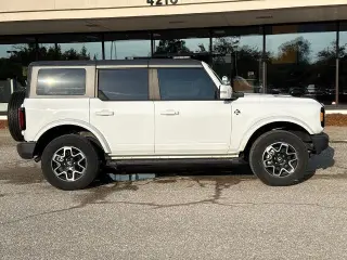 Ford Bronco 2024 4x4 Outer Banks 4dr SUV
