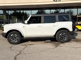 Ford Bronco 2024 4x4 Outer Banks 4dr SUV