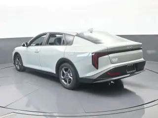 Kia K4 2025 LXS 4dr Sedán