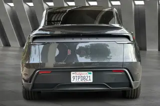 Tesla Model Y 2026 AWD Long Range 4dr Crossover