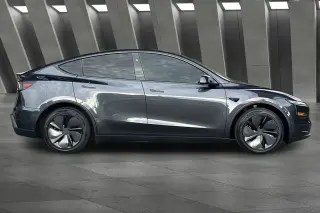 Tesla Model Y 2026 AWD Long Range 4dr Crossover