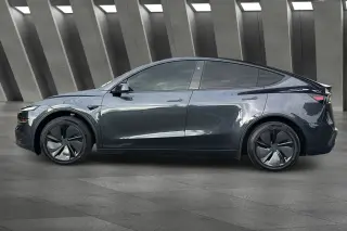 Tesla Model Y 2026 AWD Long Range 4dr Crossover