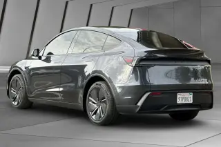 Tesla Model Y 2026 AWD Long Range 4dr Crossover