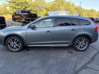 2016 Volvo V60 Cross Country T5