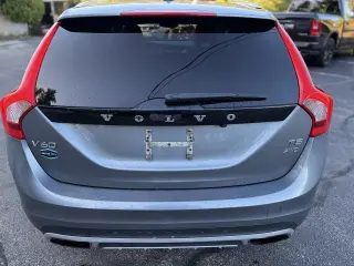 2016 Volvo V60 Cross Country T5