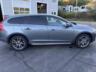 2016 Volvo V60 Cross Country T5