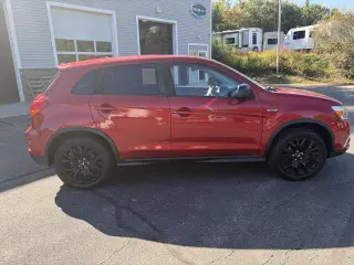 2018 Mitsubishi Outlander Sport 2.0 ES 4WD CVT