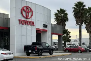 Toyota RAV4 2024 XLE 4x4 SUV