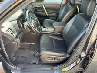 2013 Toyota Highlander 4WD 4dr V6 SE (Natl)