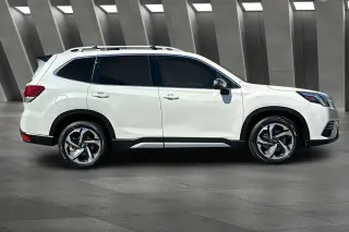 Subaru Forester 2024 AWD Touring 4dr Crossover