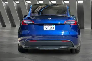 Tesla Model Y 2023 AWD Performance 4dr Crossover