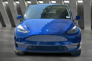 Tesla Model Y 2023 AWD Performance 4dr Crossover