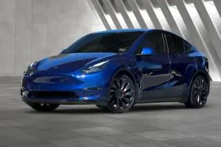 Tesla Model Y 2023 AWD Performance 4dr Crossover