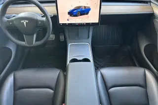 Tesla Model Y 2023 AWD Performance 4dr Crossover