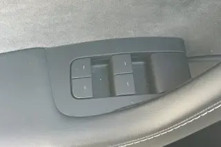 Tesla Model Y 2022 AWD Long Range 4dr Crossover